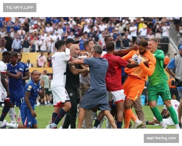 摩纳哥1-0巴黎圣日耳曼，恩里克场边焦急指挥