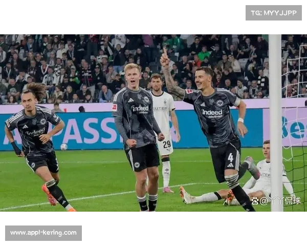 法兰克福主场3-0完胜门兴，新帅里埃拉执教首秀遇阻