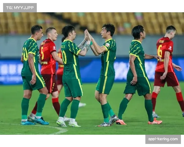 雨战影响,半场双方共获得18次界外球,创本赛季纪录 雨战影响,半场双方共获得18次界外球,创本赛季纪录